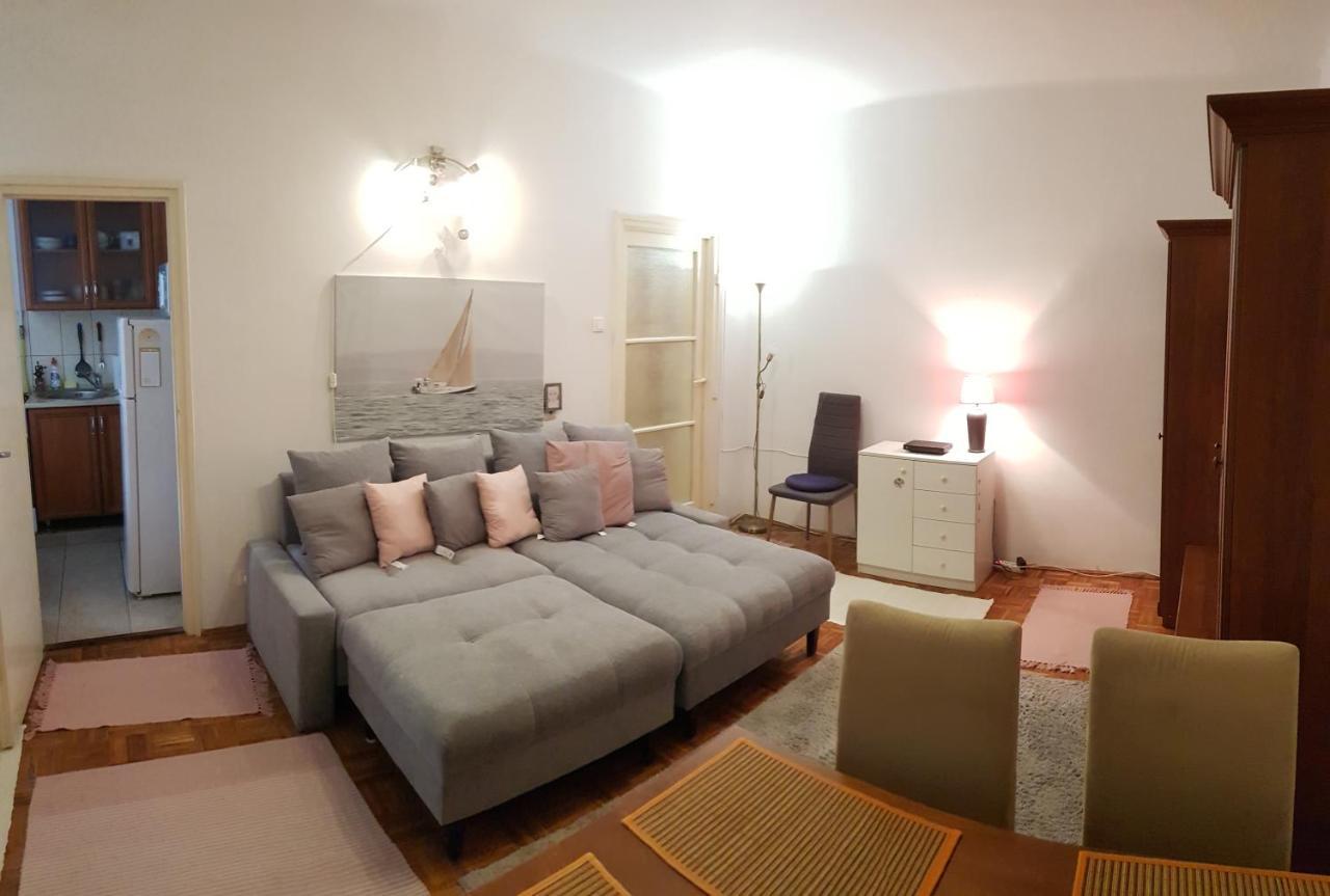 Ravagy Apartman Kecskemét Buitenkant foto