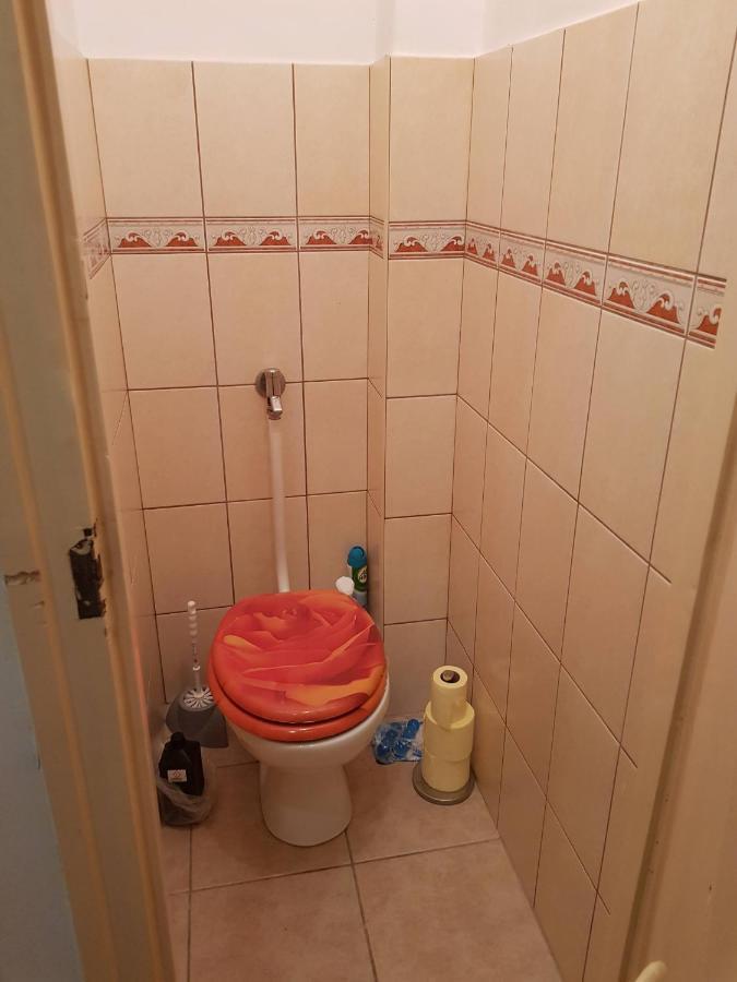 Ravagy Apartman Kecskemét Buitenkant foto