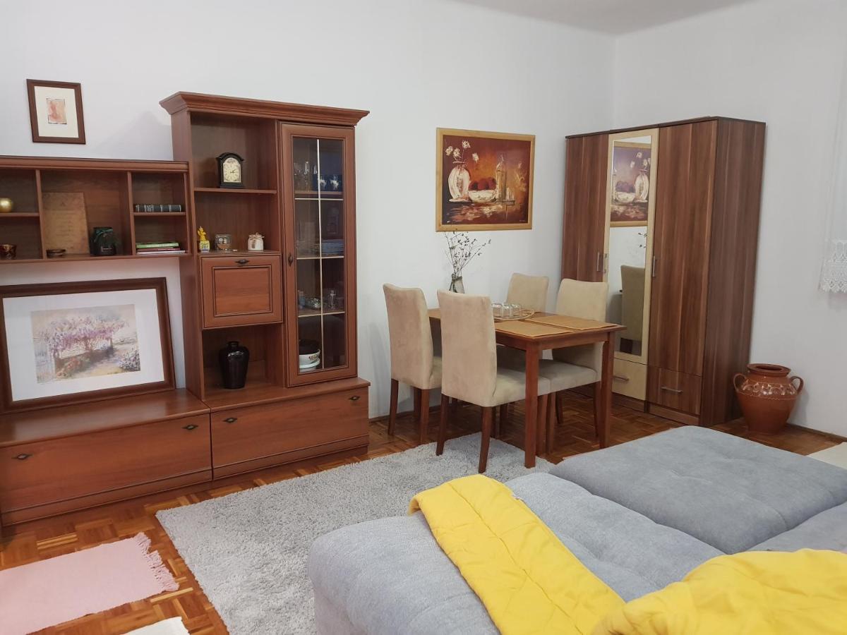 Ravagy Apartman Kecskemét Buitenkant foto
